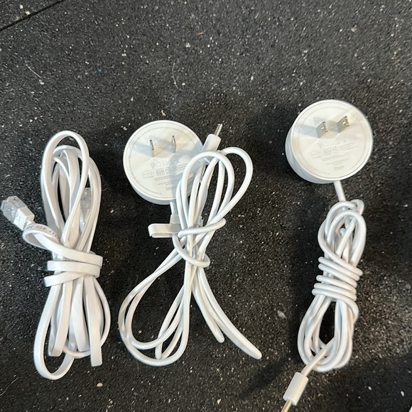 Nest Wifi - Mesh Router (AC2200) 2 pack - Snow - Picture 4 of 7